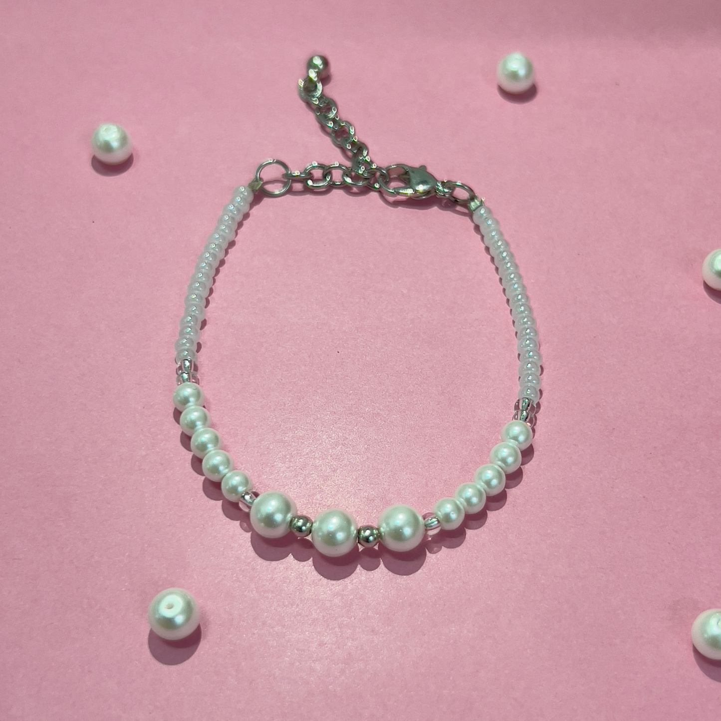 Round Pearl Bracelet with Seed Beads