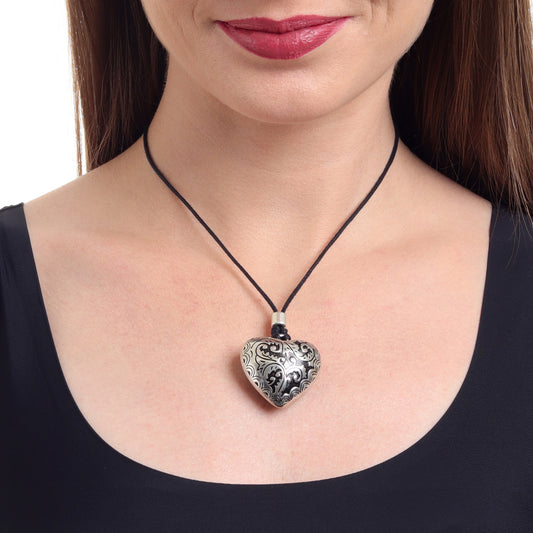 Choker Necklace with Ornate Heart Pendant