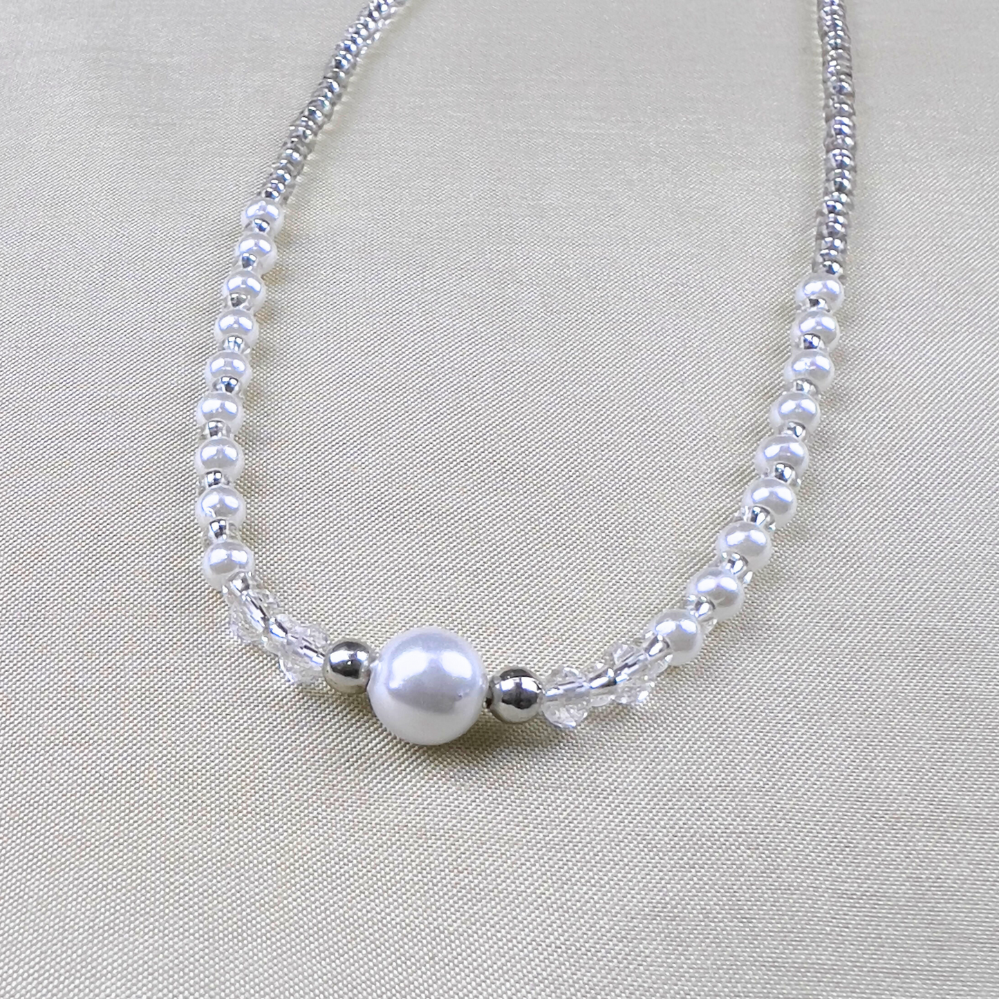 Classic Round Pearl Necklace with Seed Beads