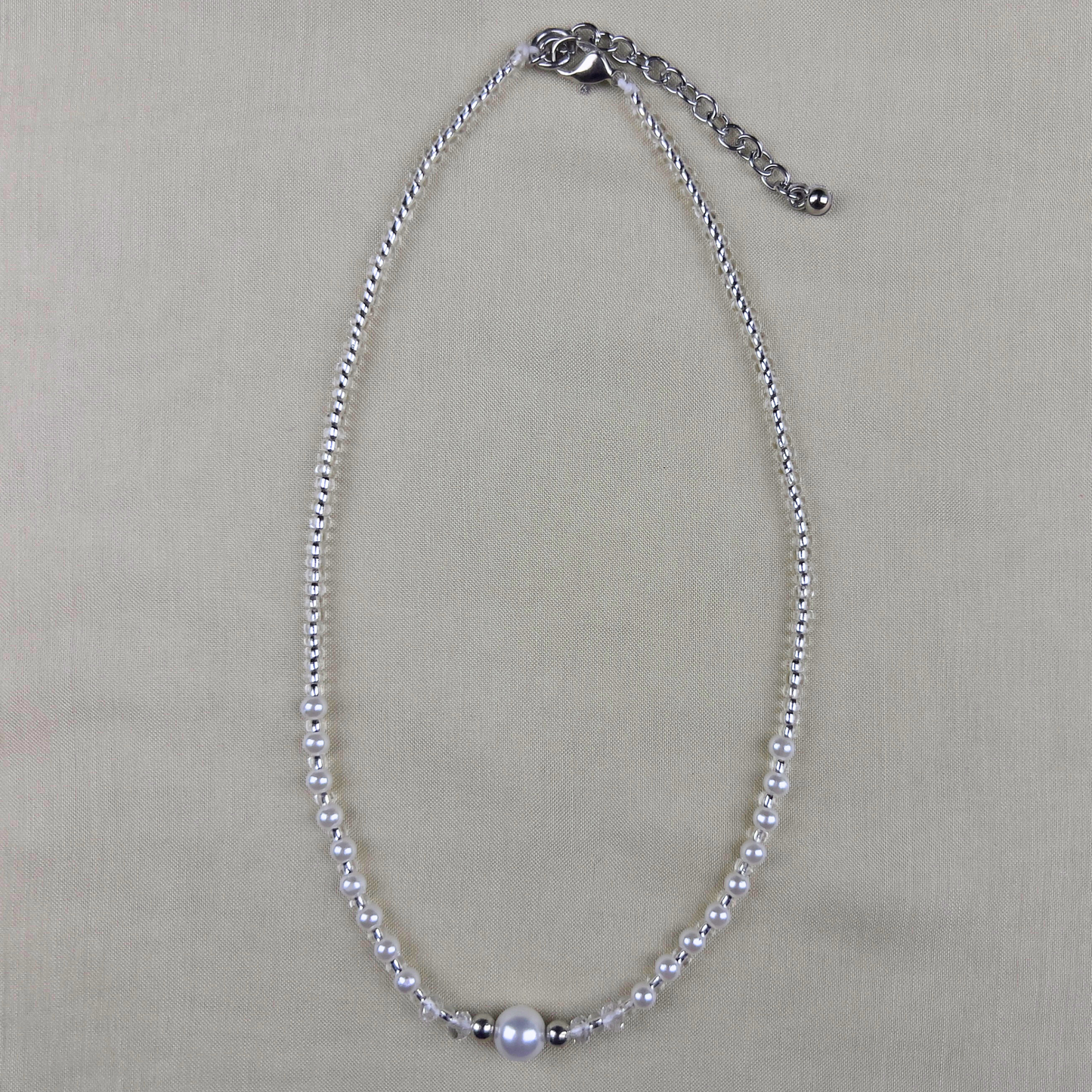 Classic Round Pearl Necklace with Seed Beads