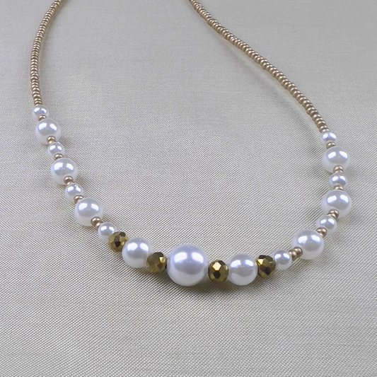 Elegant Pearl & Seed Bead Necklace