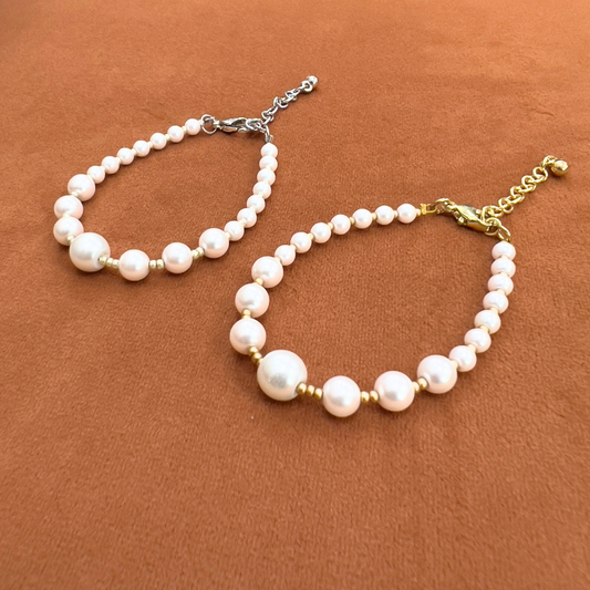 Round Pearl Bracelet with Dainty Seed Beads