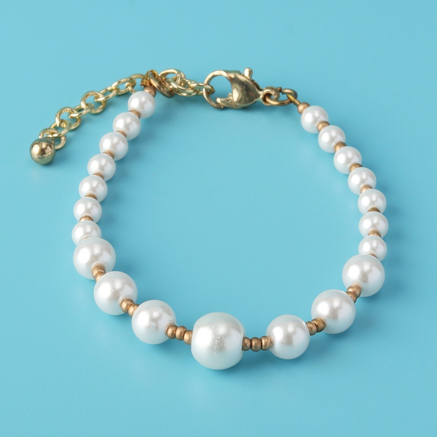 Round Pearl Bracelet with Dainty Seed Beads