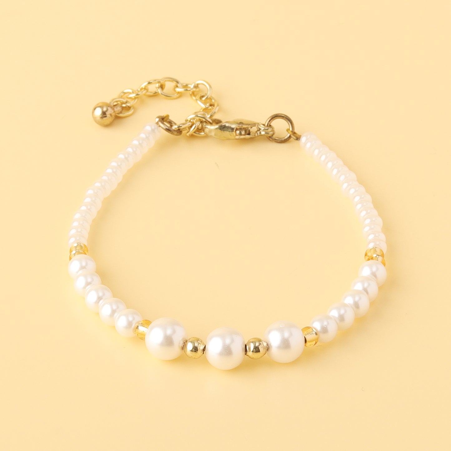 Round Pearl Bracelet with Seed Beads