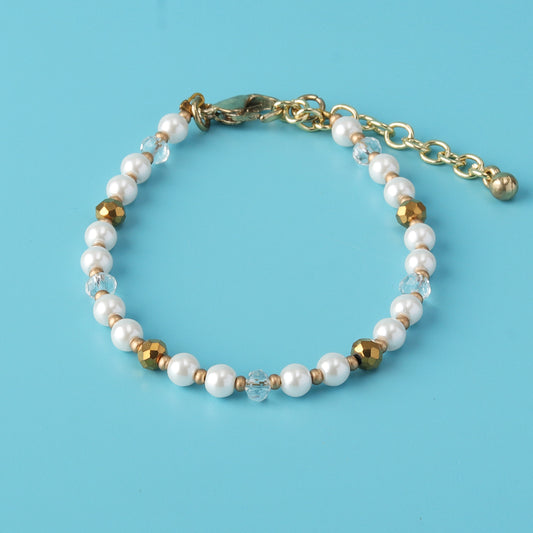 Timeless Pearl Bracelet with Seed Beads