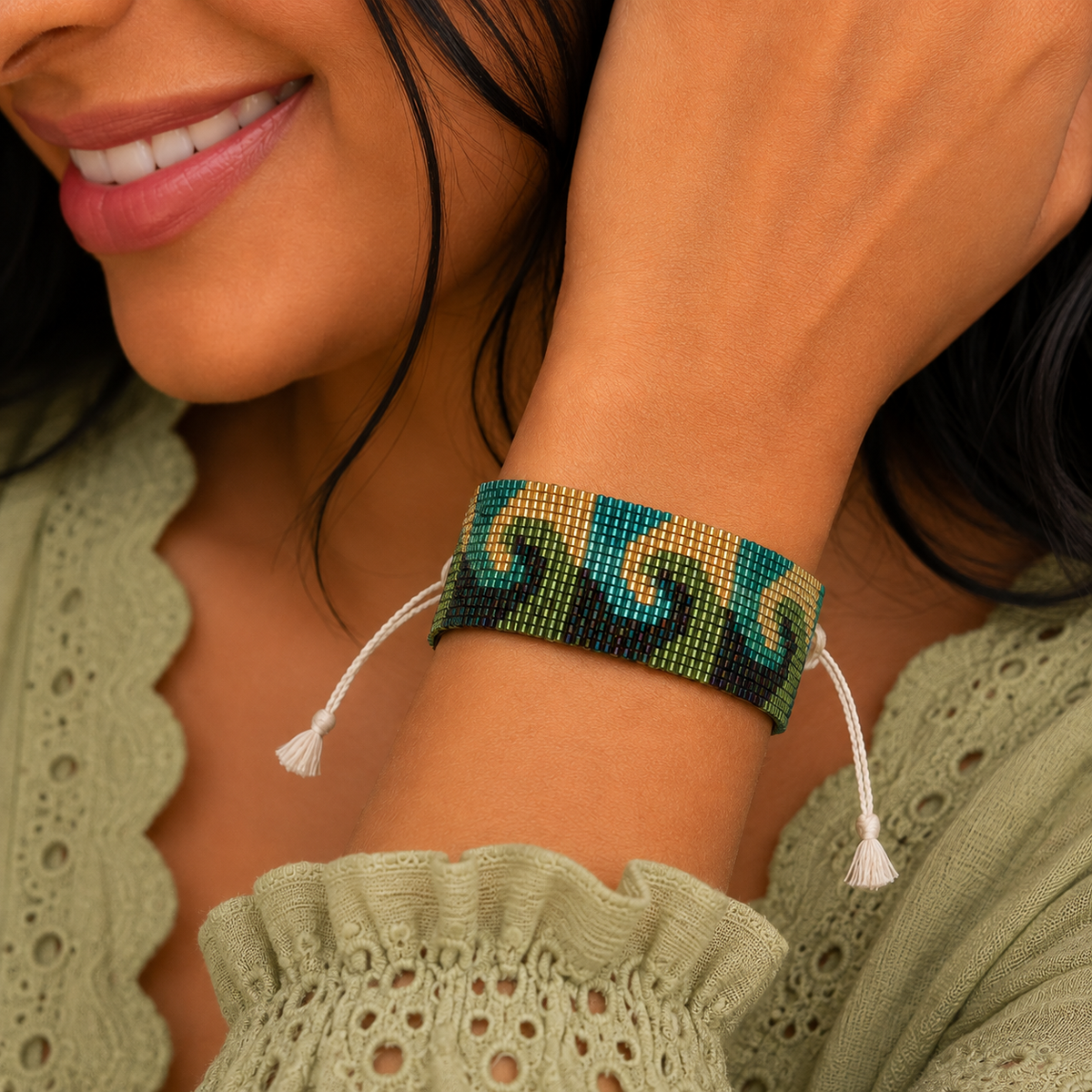 Wave Pattern Adjustable Beaded Bracelet for Women